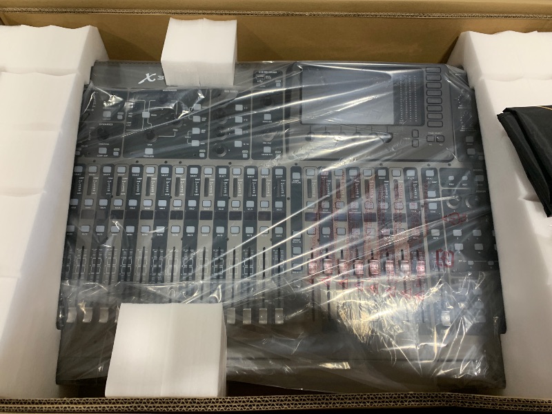 Photo 1 of Behringer X32 Digital Mixer
