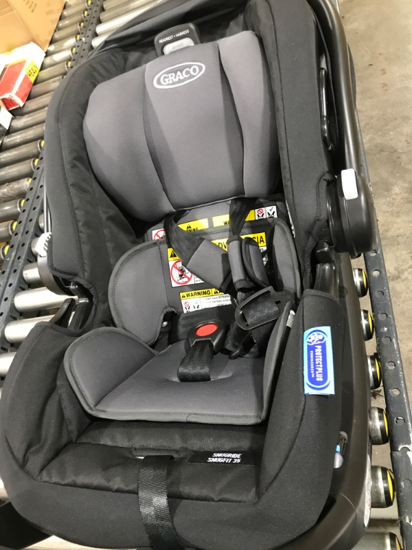 Photo 2 of Graco SnugFit 35 Infant Car Seat Baby Car Seat with Anti Rebound Bar