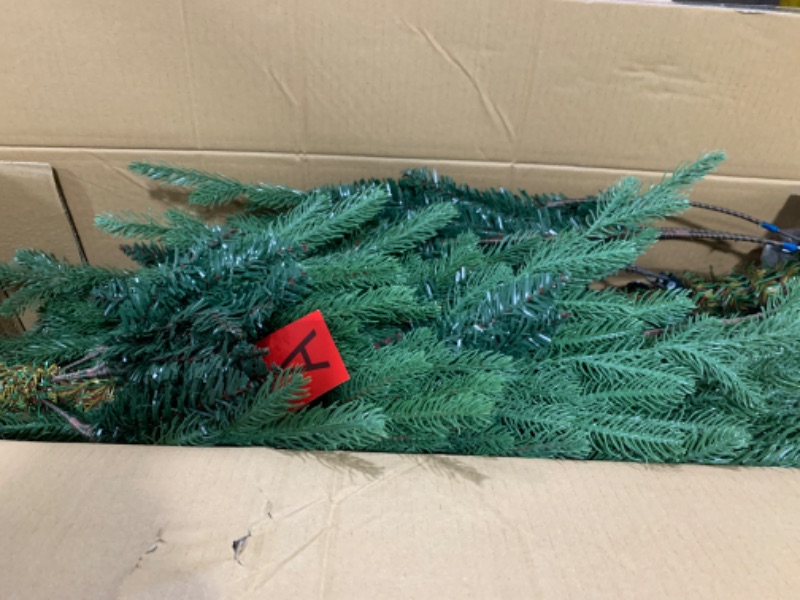 Photo 1 of HOMCOM 6 Foot Artificial Christmas Tree, Pine Hinged Xmas Tree with 795 Realistic Branches, Steel Base, Auto Open, Green