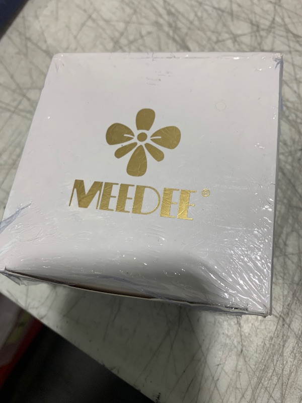 Photo 1 of MEEDEE Light Pink Velvet Ribbon 1 Inch Single Face Nylon Velvet Ribbon 2 Rolls 20 Yards Pink Velvet Christmas Ribbon for Christmas Tree, Gift Wrappig, Rustic Wreath, Velvet Bow Making, Home Decor