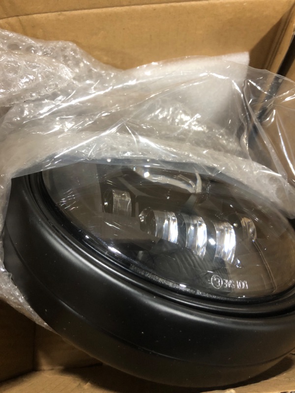 Photo 1 of BWCarid 7" Inch LED Motorcycle Headlight with Housing Bucket Mouting Brackets Hi/Low Beam Headlamp for H-arley Yamaha Honda Cafe Racer Bobber Chopper Scrambler Streetbike w/34~42mm Fork Tube, White