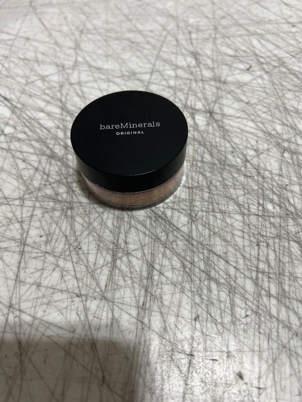 Photo 1 of bareMinerals Original Loose Powder Foundation SPF 15, Lightweight Mineral Loose Powder Foundation Makeup, Buildable Coverage, Talc Free, Vegan Medium Beige 12 0.28 Ounce (Pack of 1)