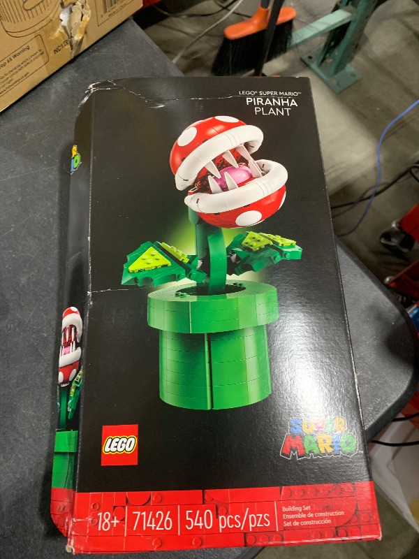 Photo 2 of Super Mario Piranha Plant Building Set for Adults 71426