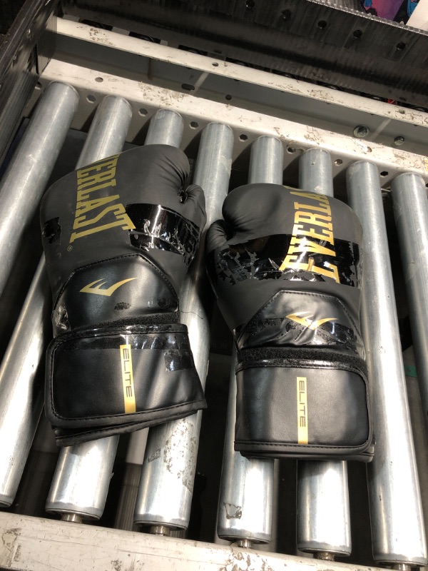 Photo 2 of **DAMAGED**(READ NOTES)
Everlast Elite 2 Boxing Gloves 14 oz.