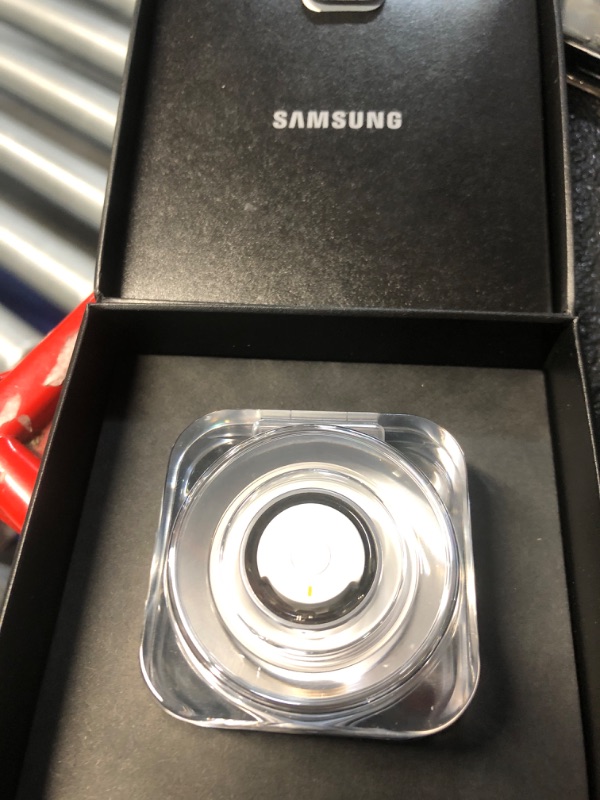 Photo 2 of **LOOKS LIKE NEW** *TURNS ON** SAMSUNG Galaxy Ring, SIZE 7 