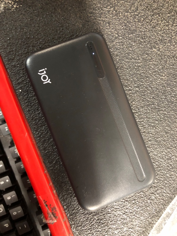 Photo 1 of **NO BOX**
Bluestone 15w Super Fast Magnetic Wireless 10,000 mAh High Capacity Power Bank