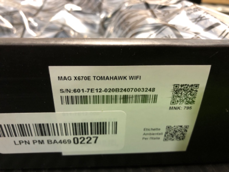 Photo 6 of (READ FULL POST) MSI MAG X670E Tomahawk WiFi Gaming Motherboard (AMD Ryzen 9000/8000/7000 Series Processors, AM5, DDR5, PCIe 5.0, SATA 6Gb/s, M.2, USB 3.2 Gen 2, Wi-Fi 6E, Bluetooth 5.3, 2.5Gbps LAN, HDMI/DP, ATX)