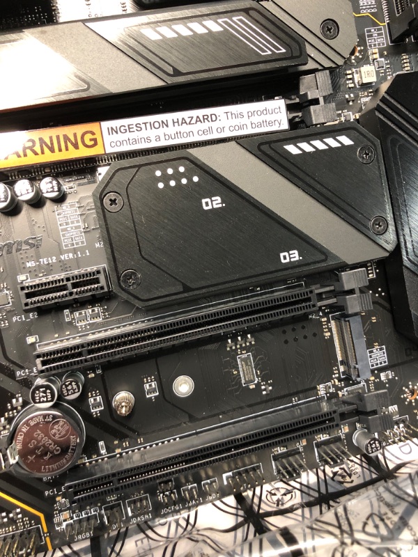 Photo 4 of (READ FULL POST) MSI MAG X670E Tomahawk WiFi Gaming Motherboard (AMD Ryzen 9000/8000/7000 Series Processors, AM5, DDR5, PCIe 5.0, SATA 6Gb/s, M.2, USB 3.2 Gen 2, Wi-Fi 6E, Bluetooth 5.3, 2.5Gbps LAN, HDMI/DP, ATX)