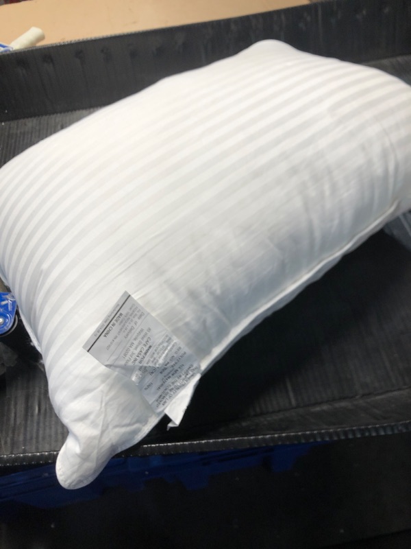 Photo 2 of ***MISSING PILLOW
Beckham Hotel Collection Bed Pillows Standard / Queen Size Set of 2 - Down Alternative Bedding Gel Cooling Pillow for Back, Stomach or Side Sleepers
