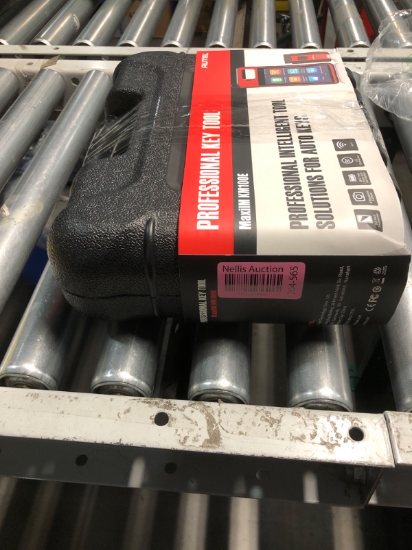 Photo 4 of **POSSIBLY MISSING SOME PARTS**Autel MaxiIM KM100(E) Scan Tool, 2024 Same as KM100 KM100X, Built-in APB112, Auto VIN & Scan VIN/License, Android 9.0, Car OBD Scan Tool for 150+ Brands, Lifetime-Updates