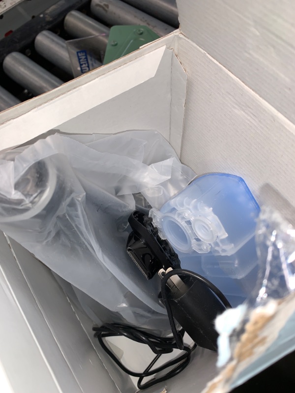 Photo 1 of ***USED - DOES NOT POWER ON - MIGHT NEEDS CHARGED**
Braun Electric Shaver for Men, Series 6 6172cc, Wet & Dry Shave, Turbo & Gentle Shaving Modes, Foil Shaver, Blue