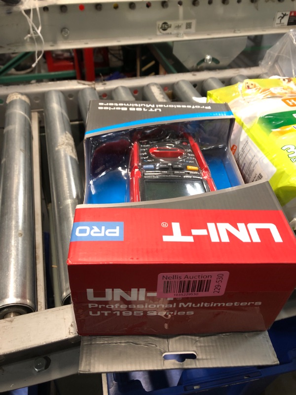 Photo 2 of *** FACTORY SEALED***UNI-T UT195 Series UT195E/UT195M/UT195DS Handheld Industrial Digital multimeters IP65 and 2m Drop Proof