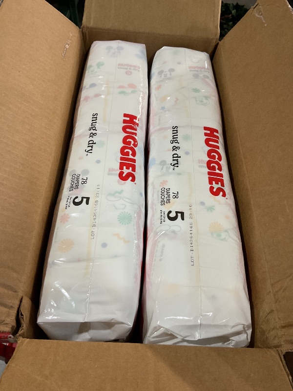 Photo 1 of (Full box) (see all images)Huggies Size 5 Diapers, Snug & Dry Baby Diapers, Size 5 (27+ lbs), 156 Count (2 Packs of 78), Packaging May Vary