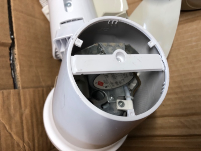 Photo 1 of **PARTS ONLY**MISSING UNKNOWN PARTS**
Amazon Basics 16-Inch Pedestal Floor Fan Oscillating Remote, 12-Speed, Energy-Efficient, White