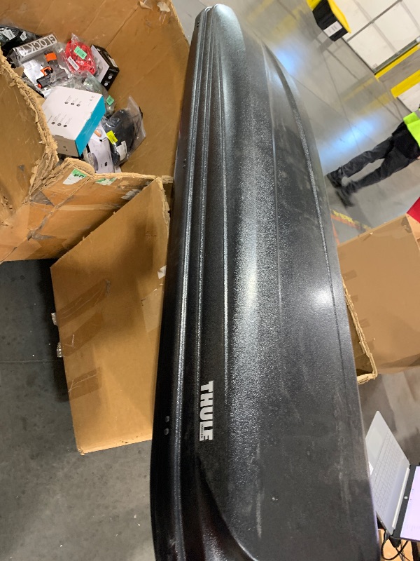 Photo 1 of ***MISSING KEYS****
Thule 613 Pulse Cargo Box Alpine, Black