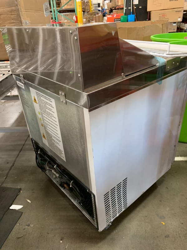 Photo 2 of * MISSING PARTS* VEVOR Sandwich Prep Table 7.42 cu. ft. Food Prep Fridge, Commercial Stainless Steel Prep Refrigerator Table