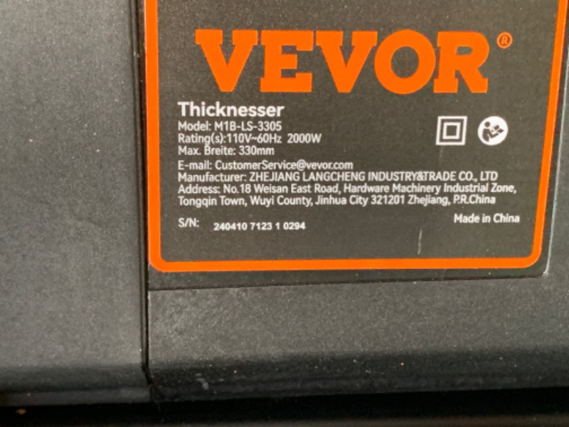 Photo 4 of ***HEAVILY USED AND DIRTY - MISSING PARTS - UNABLE TO TEST - SEE PICTURES***
VEVOR Thickness Planer 13-Inch Two-Speed Three-Blade 15-Amp for woodworking