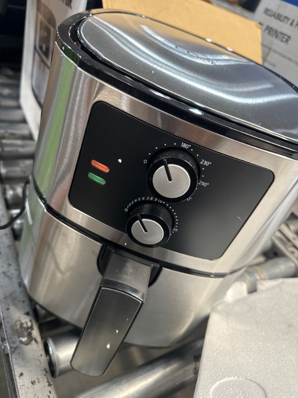 Photo 1 of *powers on** Cosmo COS-58AFAKSS 5.5 Liter Electric Hot Air Fryer with Temperature Control, Timer, Non-Stick Frying Tray, 1400W (5.8 Quarts, Stainless Steel/Black)