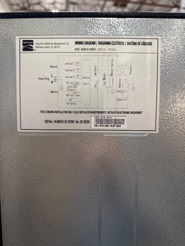 Photo 1 of Kenmore 30 in. 18.2 cu. ft. Capacity Refrigerator/Freezer with Adjustable Glass Shelving