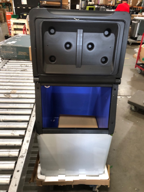 Photo 3 of **INCOMPLETE**VEVOR Commercial Ice Maker, 450LBS/24H Ice Making Machine with 330.7LBS Large Storage Bin, 1000W Auto Self-Cleaning Ice Maker Machine with 3.5-inch LED Screen for Business Bar Cafe Restaurant