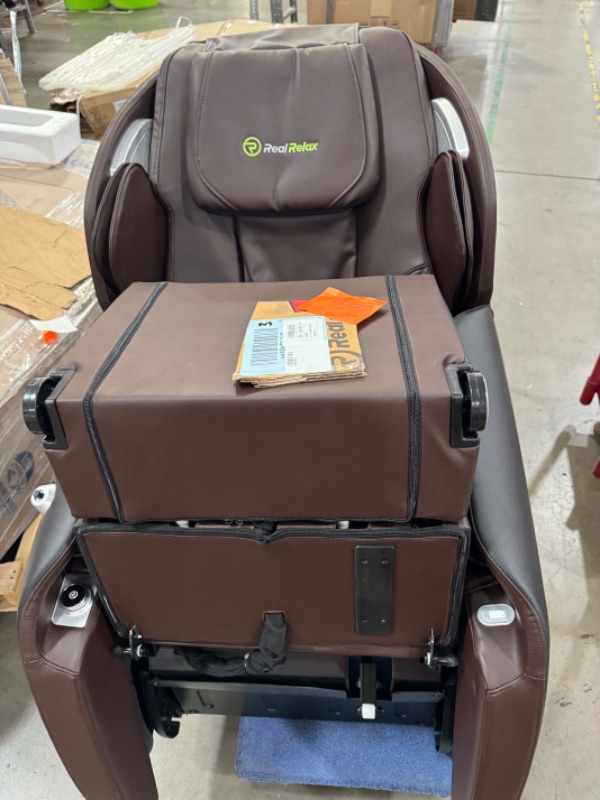 Photo 7 of *POWERS ON** Real Relax Massage Chair Favor-06, Full Body Zero Gravity SL-Track Shiatsu Massage Recliner Chair with APP Control, Brown
