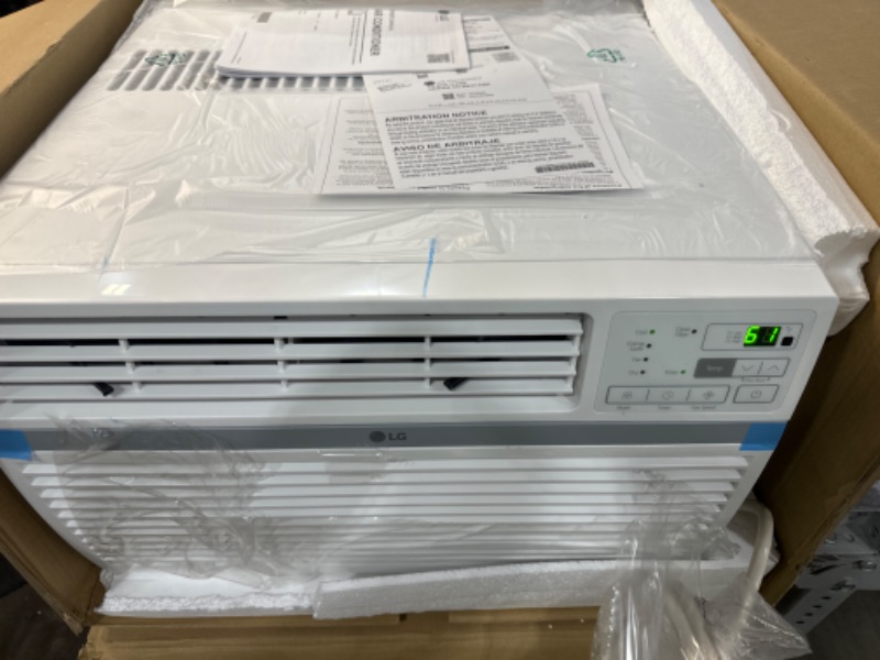 Photo 2 of *POWERS ON** LG LW1024RD 10,000 Window Air Conditioner, 115V, 450 Sq.Ft. (18' x 25' Room Size), Quiet Operation, Electronic Control with Remote, 3 Cooling & Fan Speeds, Auto Restart, 10000 BTU, White