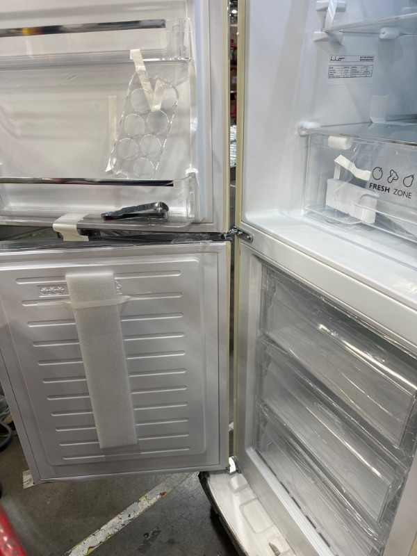 Photo 3 of *POWERS ON*iio Retro Refrigerator Full Size with Bottom Freezer - 24 Inch Wide 11 Cu Ft Vintage Fridge with Freezer - Retro Fridge - Perfect for mini Kitchen, Bedroom Apartment Multiflow 360° Cream (Left Hinge)