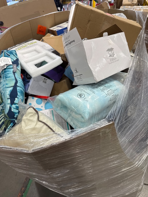 Photo 1 of **SEE NOTES** Nonrefundable Nellis Auction No Sale/Trash Pack 