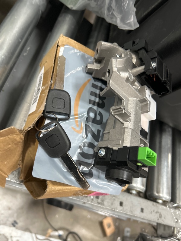 Photo 1 of **APPEARS NEW***
**MISSING ACCESSORIES **
WMPHE Ignition Switch Lock Cylinder Assembly with 2 Keys Compatible with 2006-2011 Honda Civic 2007-2010 Honda CR-V FIT Odyssey, Replacement for OE 35100-SDA-A71,06350-SAA-G30 ID46 Chip