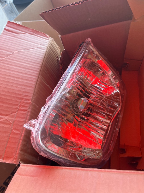 Photo 1 of For Toyota Sequoia 2001-2004/Tundra 2003-2004 Headlight Assembly Driver and Passenger Side For TO2502144 | 81150-0C020 Tundra Double Cab ( 1 headlight) 
