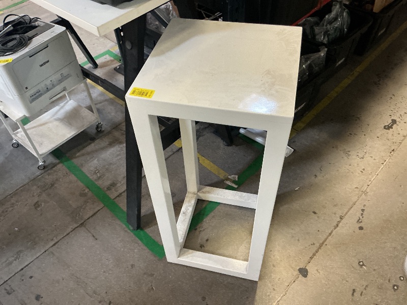 Photo 1 of 3' end table