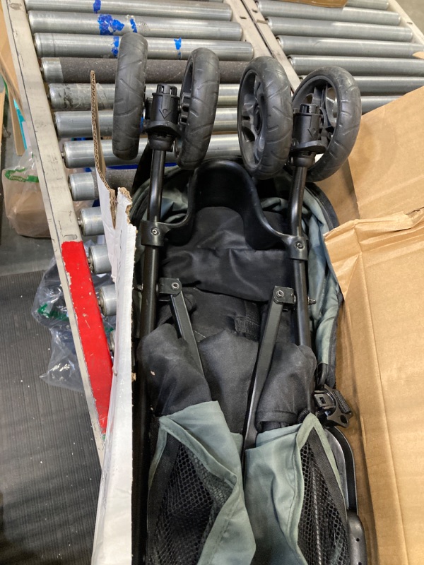 Photo 2 of ****used*****Summer by Ingenuity 3Dlite Convenience Stroller, Lightweight Travel Stroller, UPF 50+ Canopy, Cup Holder & Snack Tray, Green - Age 6 Months Up to 50 Lbs.