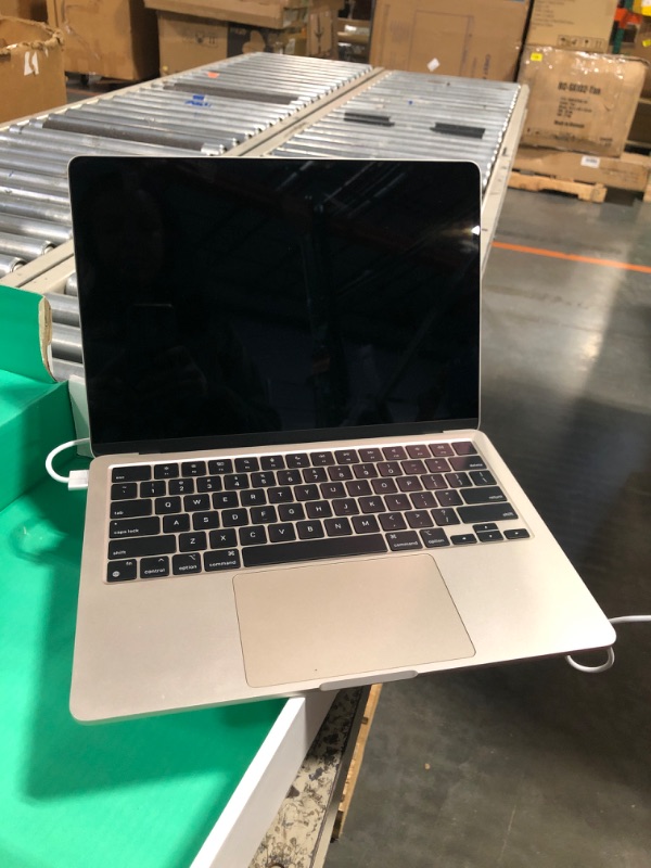 Photo 3 of ****Does not turn on****Apple 2022 MacBook Air M2 Chip (13-inch, 8GB RAM, 512GB SSD Storage) (QWERTY English) Starlight (Renewed Premium)