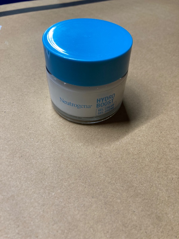 Photo 3 of *** DAMAGE ON THE BOX*** Neutrogena Hydro Boost Gel Cream Moisturiser 50 ml Unique Hylauronic Gel Matrix