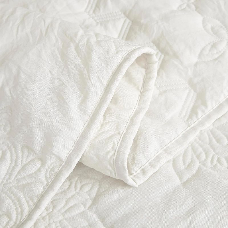 Photo 3 of (READ FULL POST) Boho Ivory Quilt King Size Bedding Sets with Pillow Sham, Bohemian Lightweight Soft Bedspread Coverlet, Cream Farmhouse Quilted Blanket Thin Comforter Bed Cover for All Season, 3 Pieces, 104x90 inches
