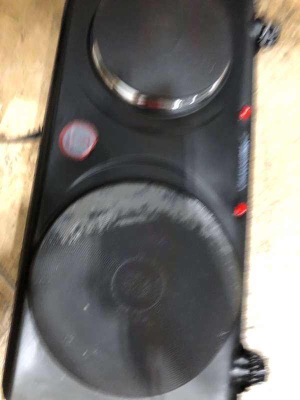 Photo 2 of **tested /powers on ***Elite Gourmet Countertop Double Cast Iron Burner, 500 Watts, Electric Hot Plate, Temperature Controls, Power Indicator Lights,