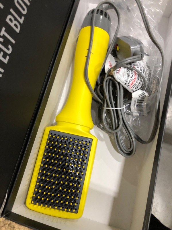 Photo 2 of **powers on **
Drybar The Smooth Shot Paddle Brush Blow-Dryer | Smooths Hair for Easy Blowout, Reduces Frizz, Added Body, Quick & Easy One Step Styling for Long or Thicker Hair