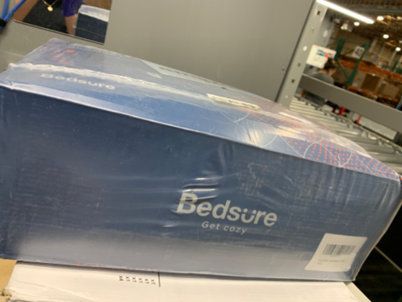 Photo 2 of **BRAND NEW**
Bedsure Electric Blanket Full Size - Soft Flannel Heated Blanket with 6 Heat Settings, Heating Blanket with 10 Time Settings, 8 hrs Timer Auto Shut Off (72x84 inches, Blue)