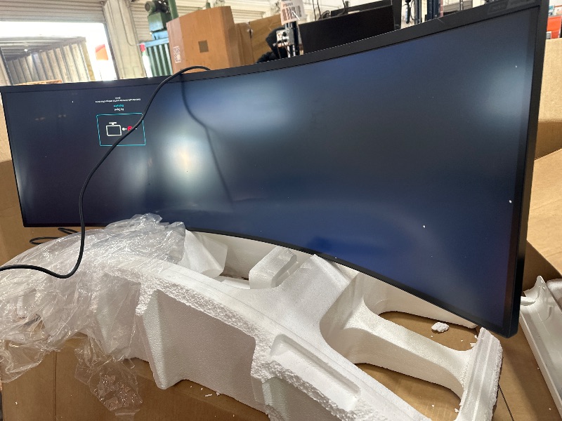 Photo 2 of 49" Odyssey OLED G9 (G95SC) DQHD 240Hz 0.03ms G-Sync Compatible Curved Smart Gaming Monitor