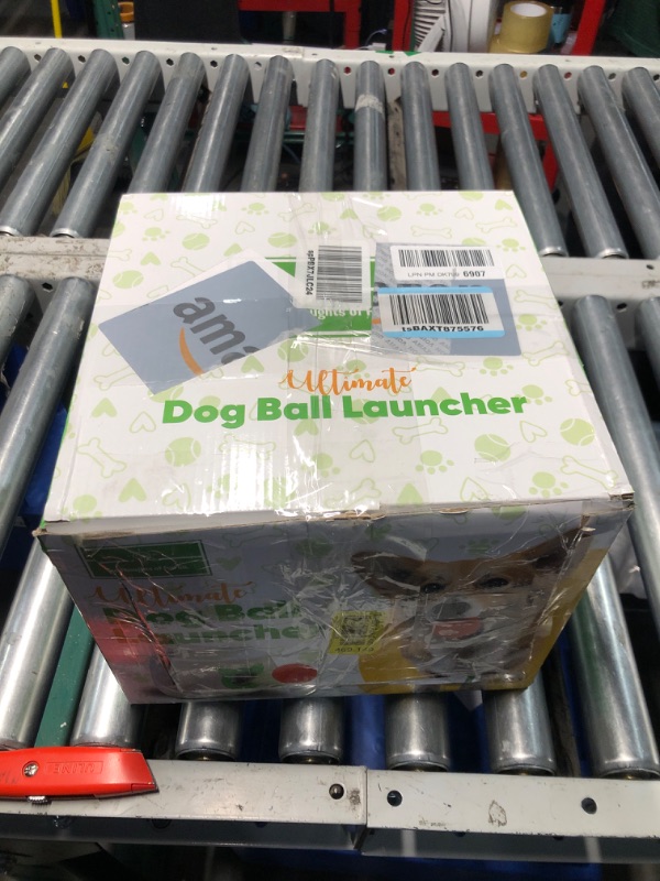 Photo 3 of Automatic Dog Ball Launcher Dog Fetch Machine for Small to Medium Sized Dogs,3 Launch Distances, Ball Launcher for Dogs with 6 Latex Balls, Dual Power Supply, Ball Thrower for Dogs