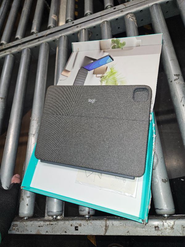 Photo 2 of **USED**
Combo Touch iPad Pro Keyboard Folio for Apple iPad Pro 11" (1st, 2nd, 3rd & 4th Gen) with Detachable Backlit Keyboard