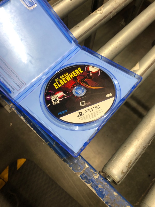 Photo 2 of ***a little scratch on the disc*** El Paso, Elsewhere - PlayStation 5