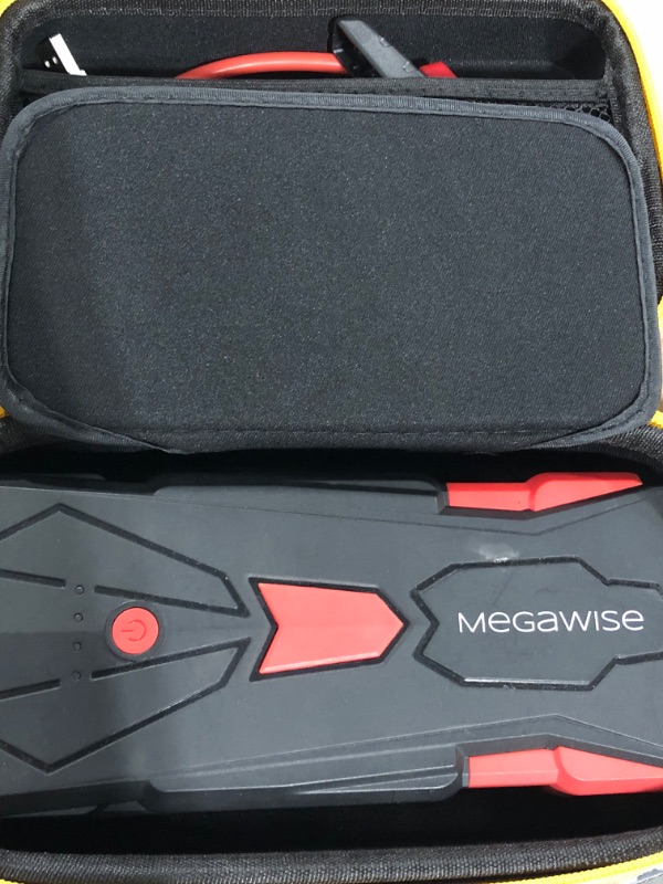 Photo 3 of MEGAWISE 1500A Peak 16800mAh Car Battery Jump Starter (up to 7L Gas or 5L Diesel Engines)