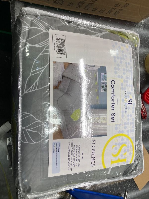 Photo 1 of *** box of 4 **** Sweet Home Collection 5 Piece Comforter Set Bag Solid Color All Season Soft Down Alternative Blanket & Luxurious Microfiber Bed Sheets, Florence, Twin