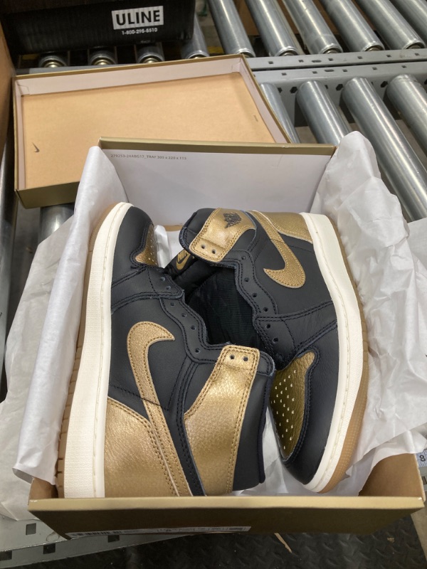 Photo 2 of Air Jordan 1 Retro High OG Yellow Ochre (DZ5485-071, Black/Sail/Metallic Gold) Size 6