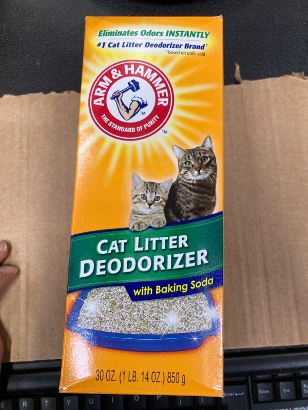 Photo 2 of ARM & Hammer Cat Litter Deodorizer 30 oz 1.88 Pound (Pack of 1)