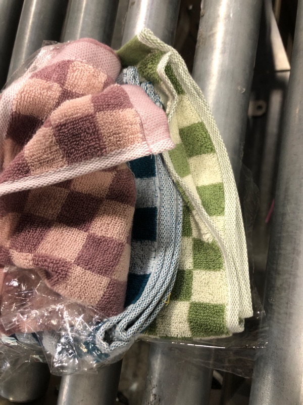 Photo 2 of ***1 PIECE MISSING*** Madi-Cadi Luxurious Checkered Cotton Hand Towels Set of 5 - Soft, Absorbent, and Decorative Checkered Design for Bathroom, Kitchen, Gym, and Spa - 13 x 29 Inches for Any Occasion