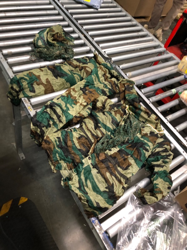 Photo 2 of ***similar*** Ghillie Suit Lightweight Ghillie Suit Outdoor Camo Suit 5 in 1 Green Camo Suits with Jacket Pants Hood Carry Bag Tapes for Kids Teens Height 4.3 to 4.9ft  SMALL/MEDIUM