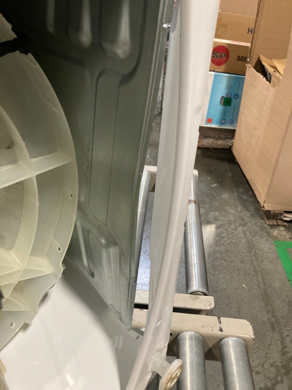 Photo 1 of ***CHECK DAMAGE IN REAL IMAGE***/***NO RETURN***
Kenmore 20362 Triple Action Agitator Top-Load Washer, White
