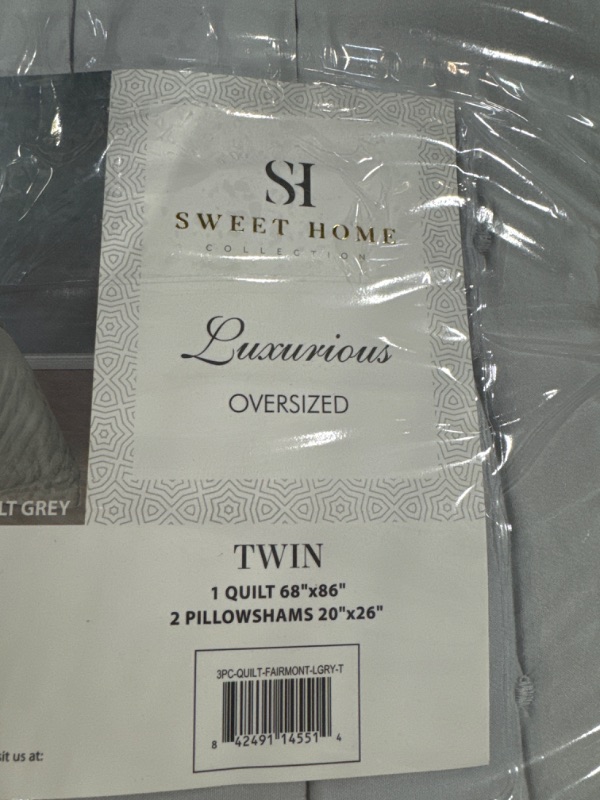 Photo 4 of ***2 complete sets*** Sweet Home Collection Quilts Twin Size 2 Piece Set Vintage Pre Wash Oversized Reversible Pattern with Pillow Shams, Light Gray Fairmont 